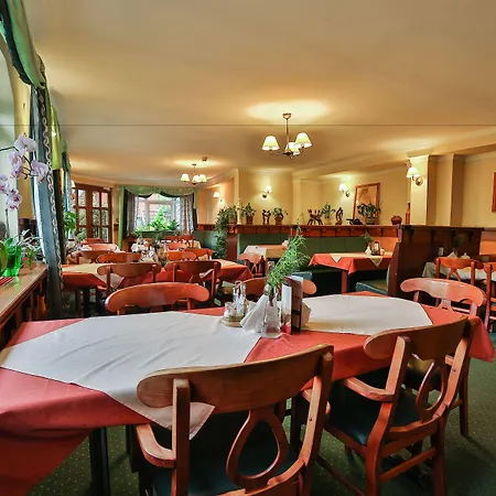 Hotel&spa Jawor Hotell